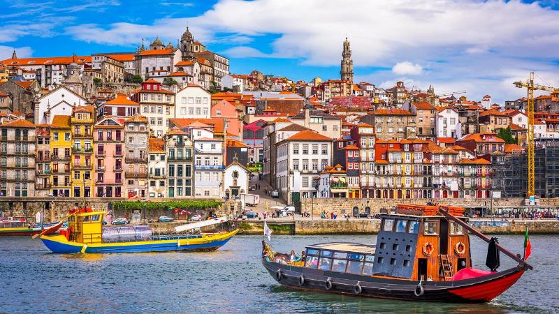 Porto vs Lisbon: Ide Liburan Musim Panas di Portugal