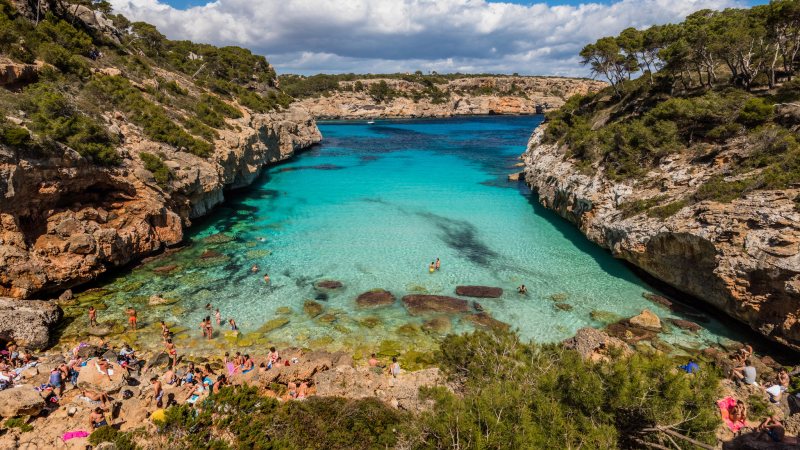10 Pulau Terbaik di Dunia yang Membuat Anda Ingin Traveling