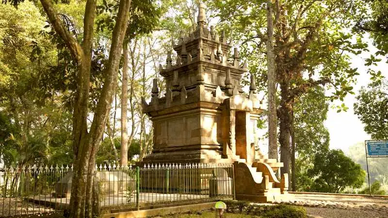 Candi Cangkuang: Mengungkap Keajaiban dan Pesona Pusaka Sejarah di Jantung Priangan Timur